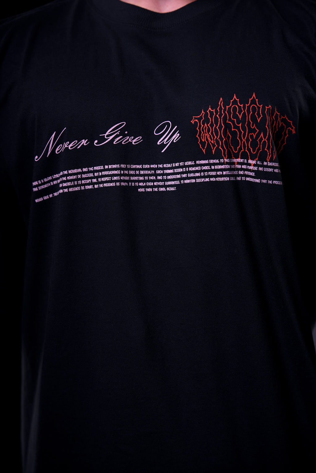 SOFT - CAMISETA OVERSIZED - NEVER GIVE UP PRETA