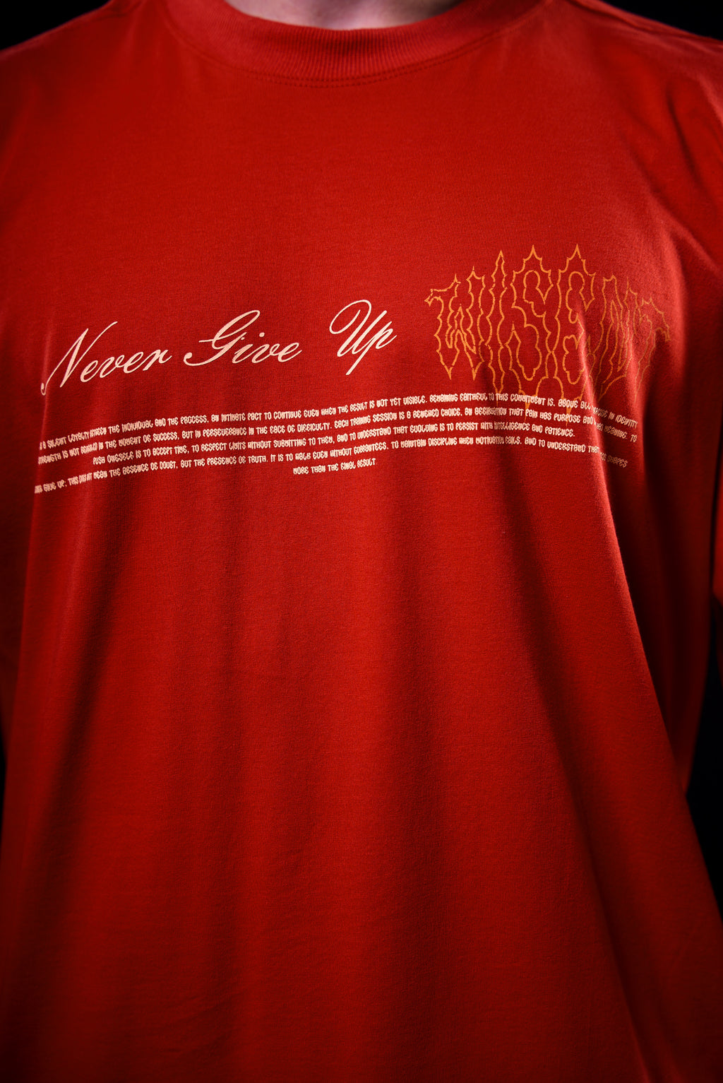 SOFT - CAMISETA OVERSIZED - NEVER GIVE UP VERMELHA