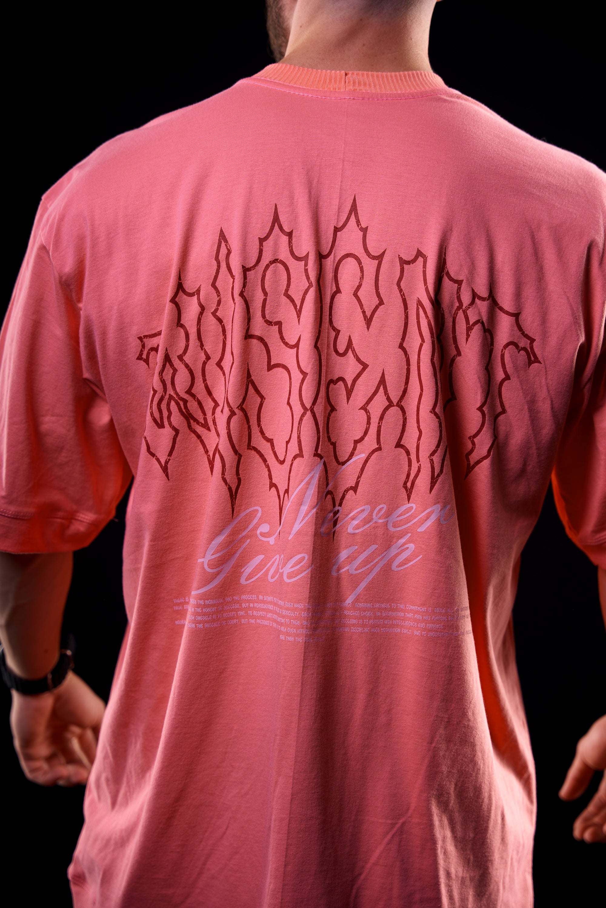 SOFT - CAMISETA OVERSIZED - NEVER GIVE UP ROSA