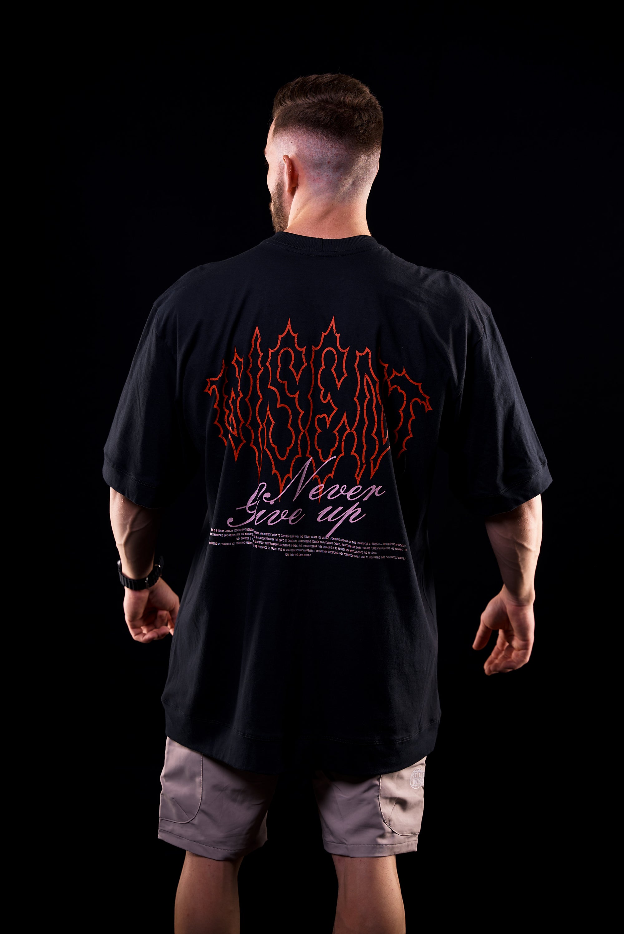 SOFT - CAMISETA OVERSIZED - NEVER GIVE UP PRETA