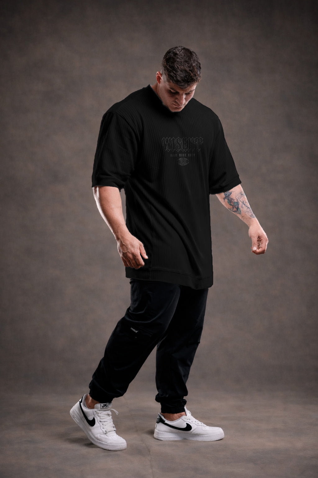 CANELADA - CAMISETA OVERSIZED - HARD WORK FLD PRETA