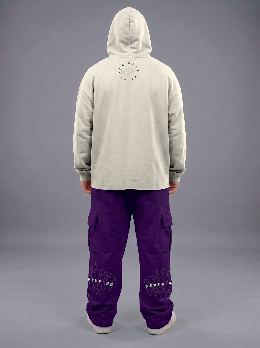 Heavy - Moletom Box Raw Hem - Never Give Up Off White