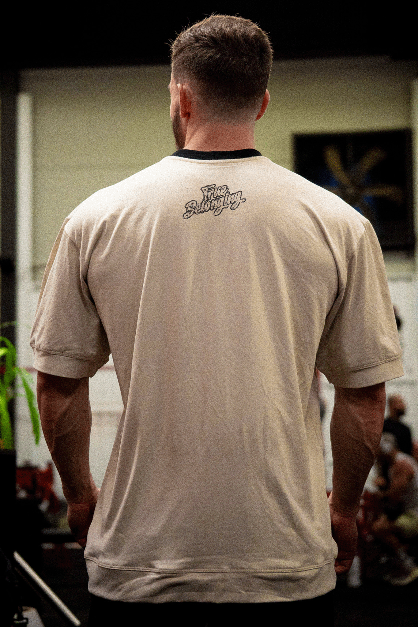 HEAVY - CAMISETA OVERSIZED - TRUE BELONGING - BEGE MESCLA